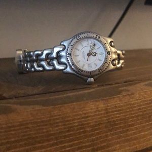Tag watch